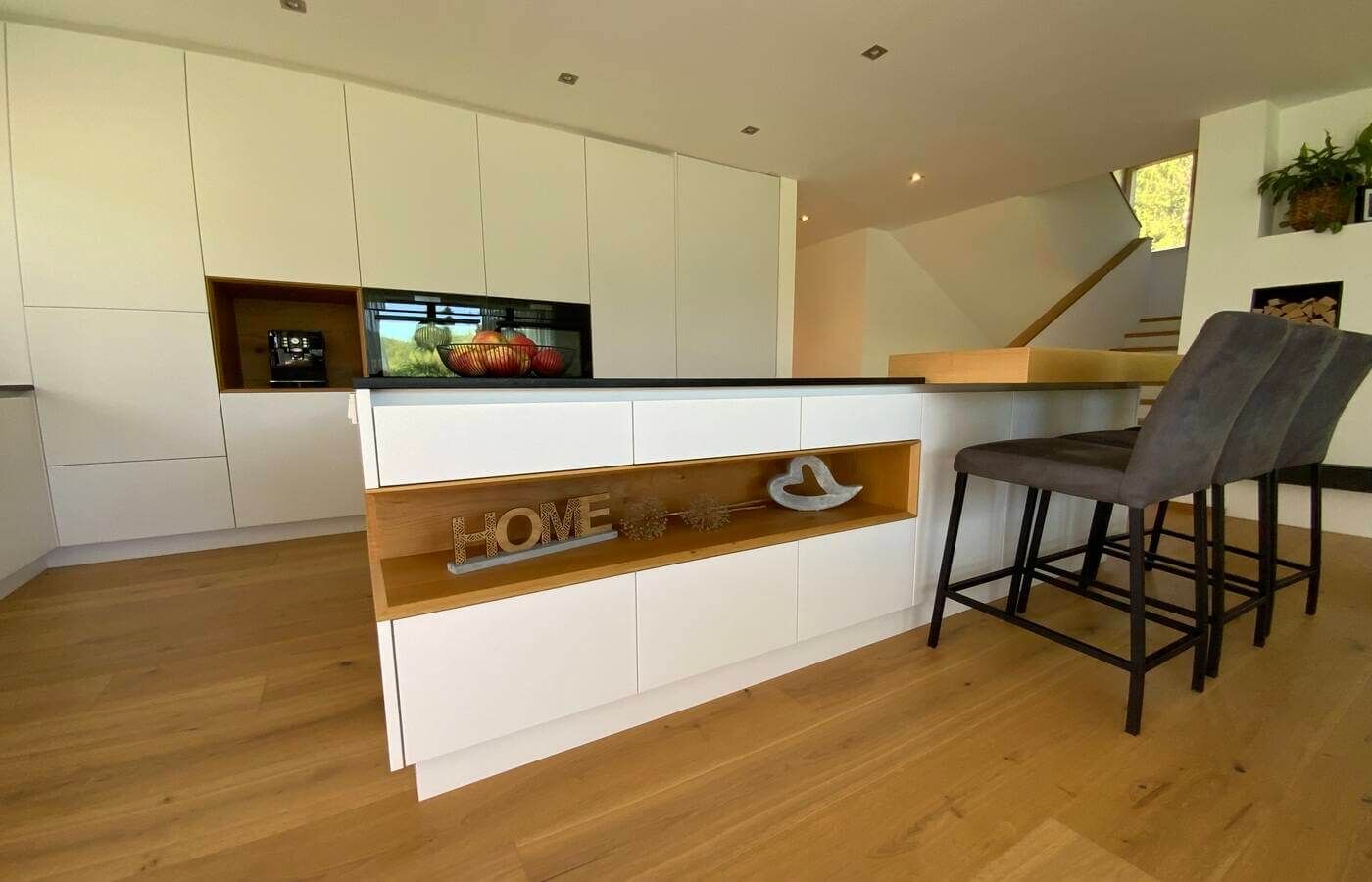 Projekte 3 Große Kücheninsel mit Dekobereich