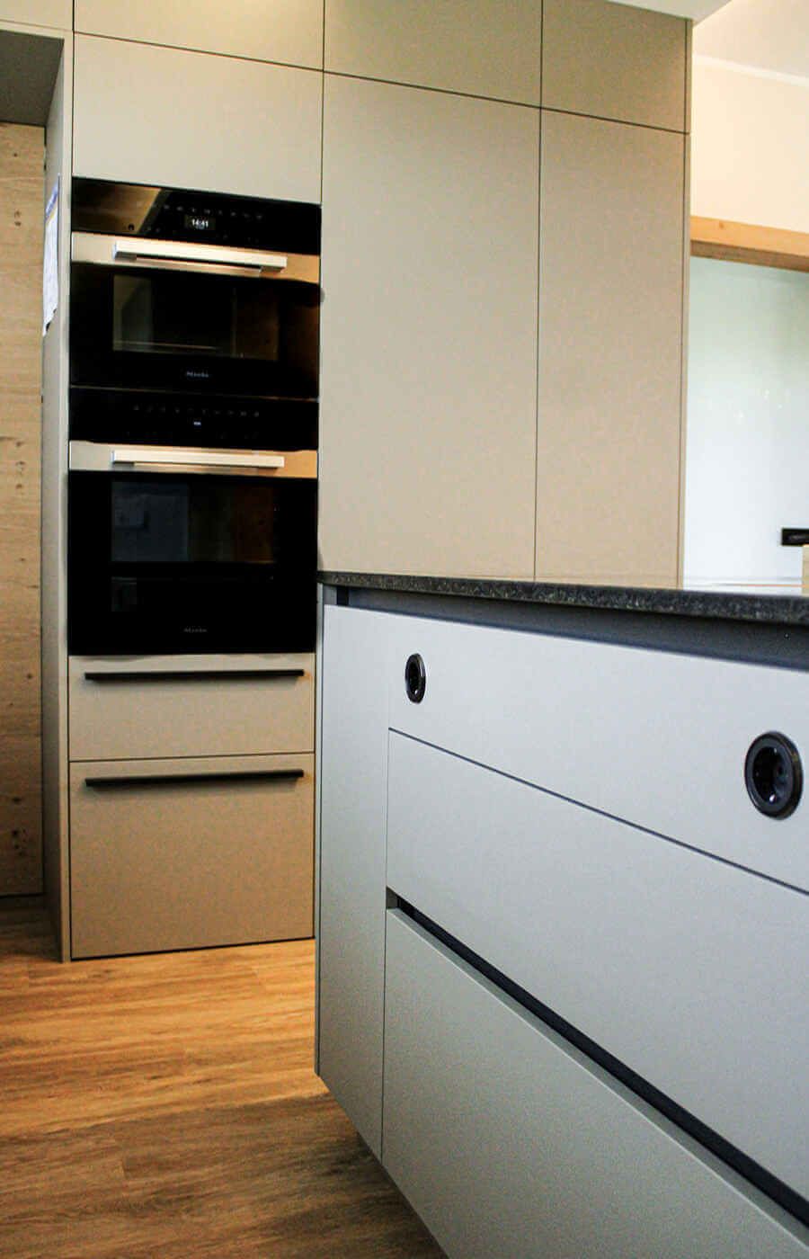 Projekte 20 Kücheninsel mit eingebauten Steckdosen